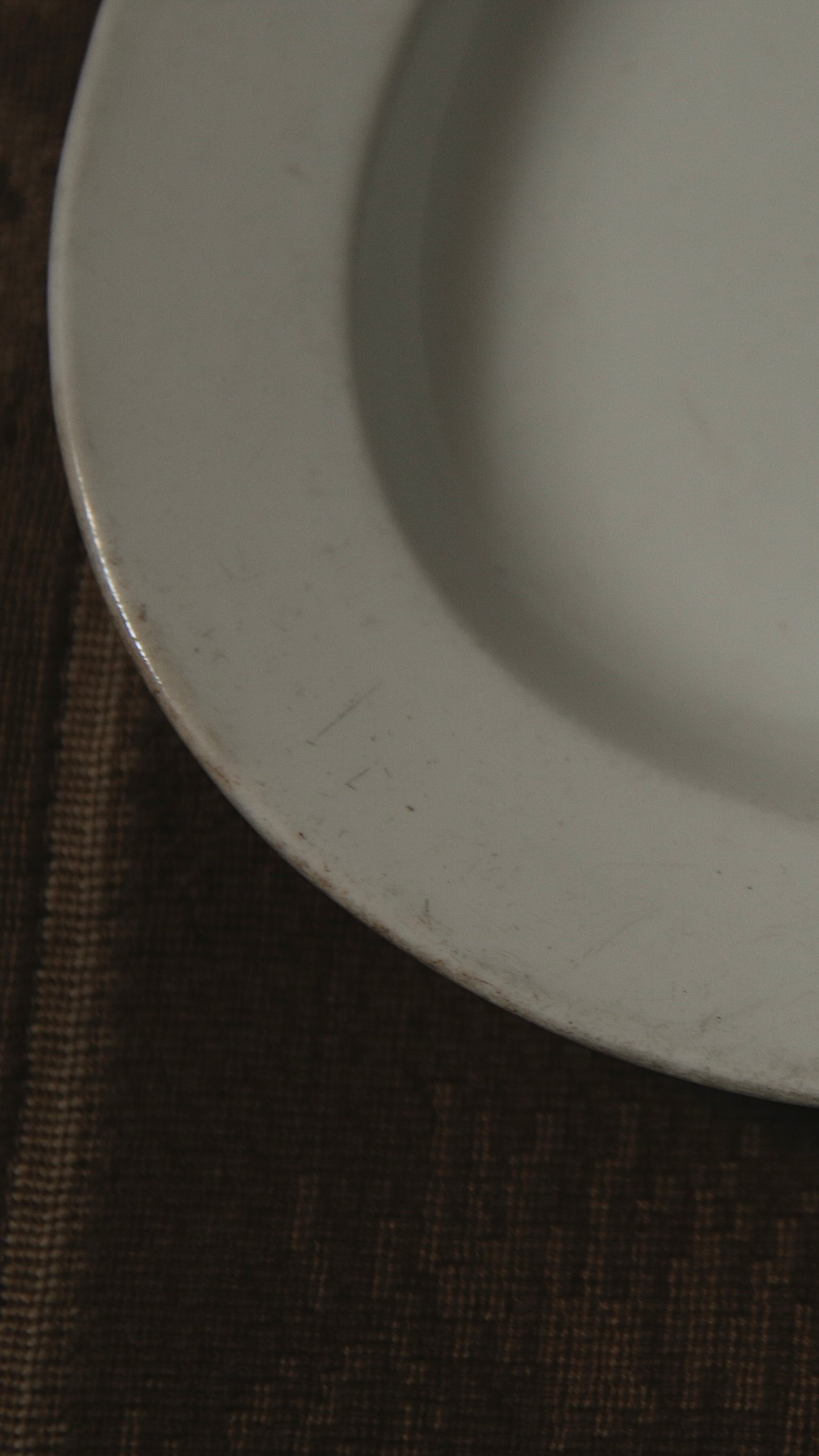 Oval plate