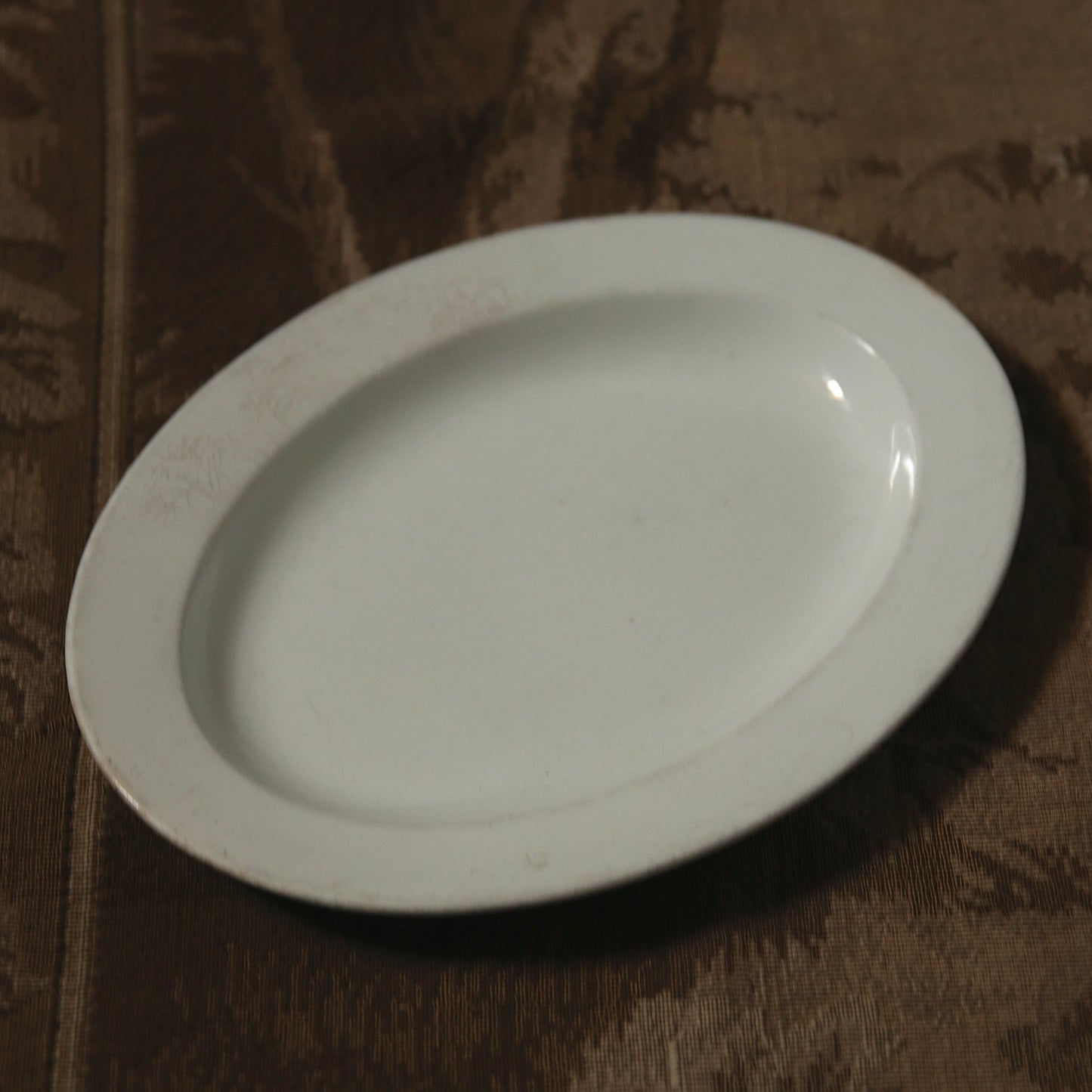 Oval plate