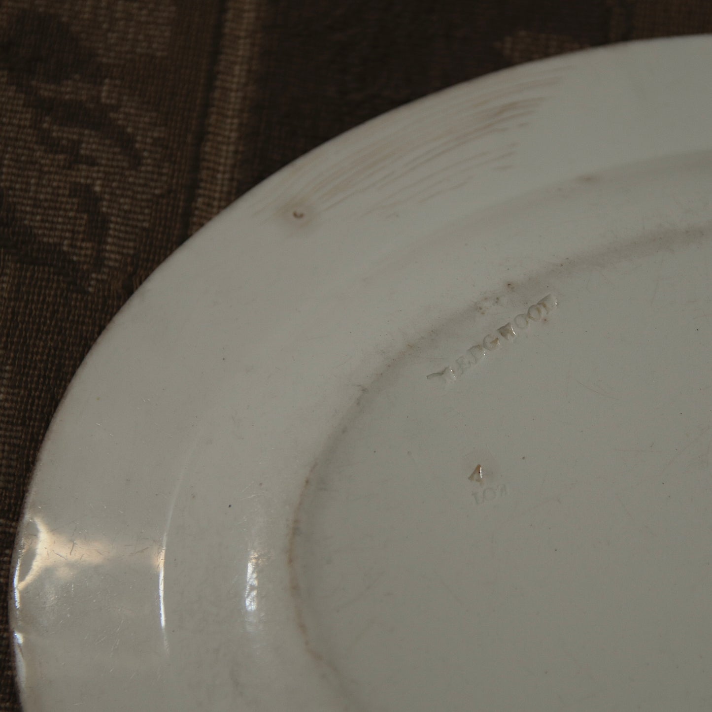 Oval plate