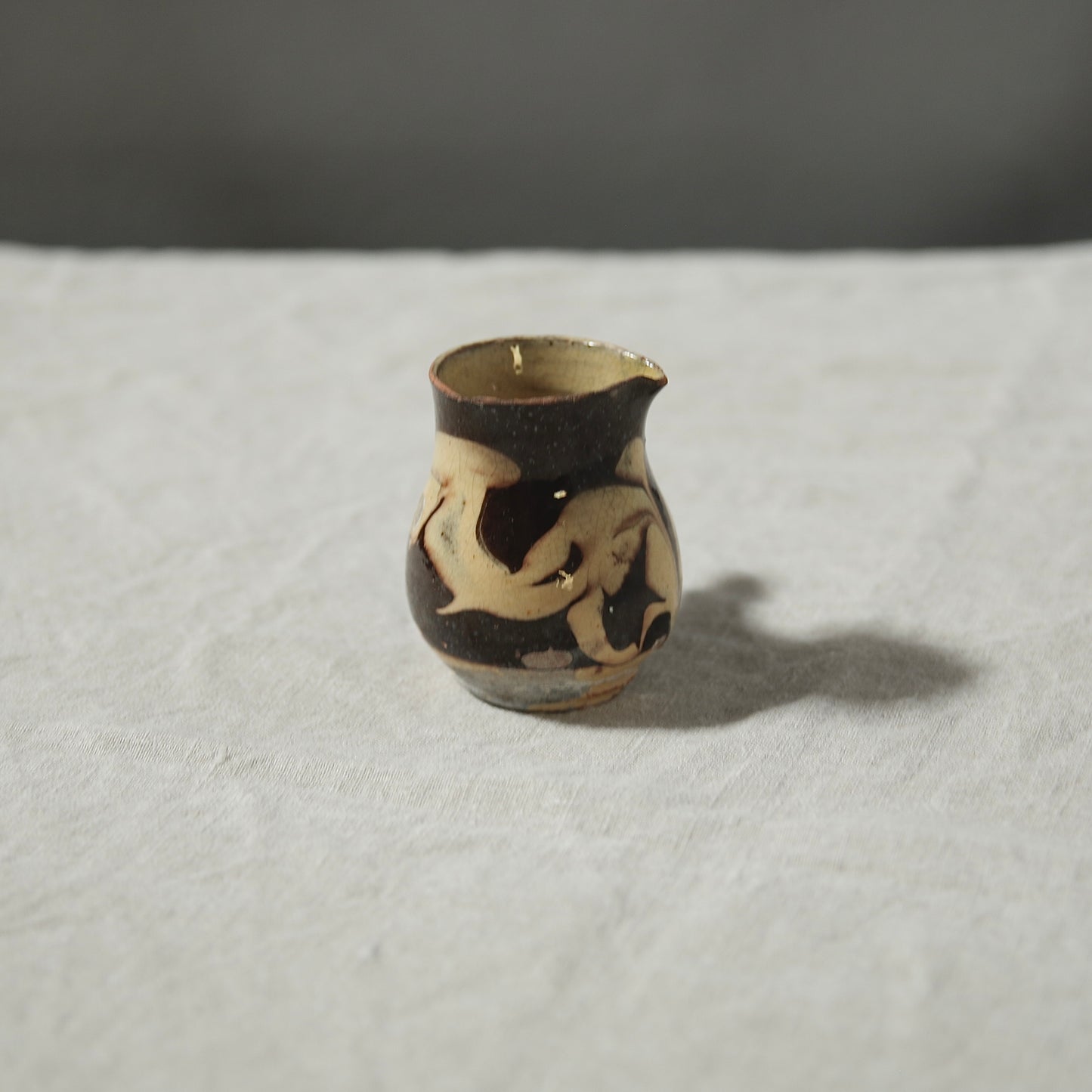Milk pot