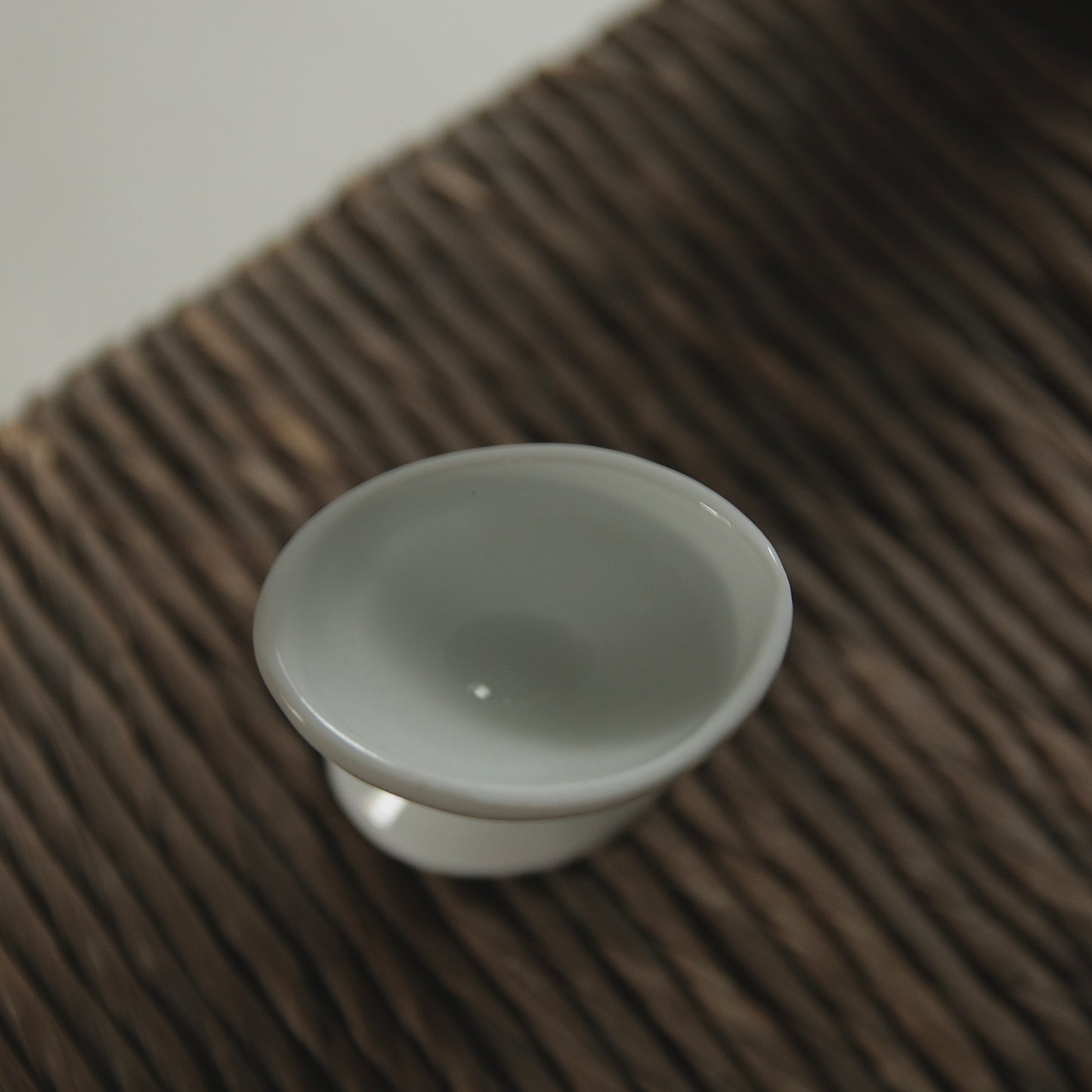 Eye wash cup
