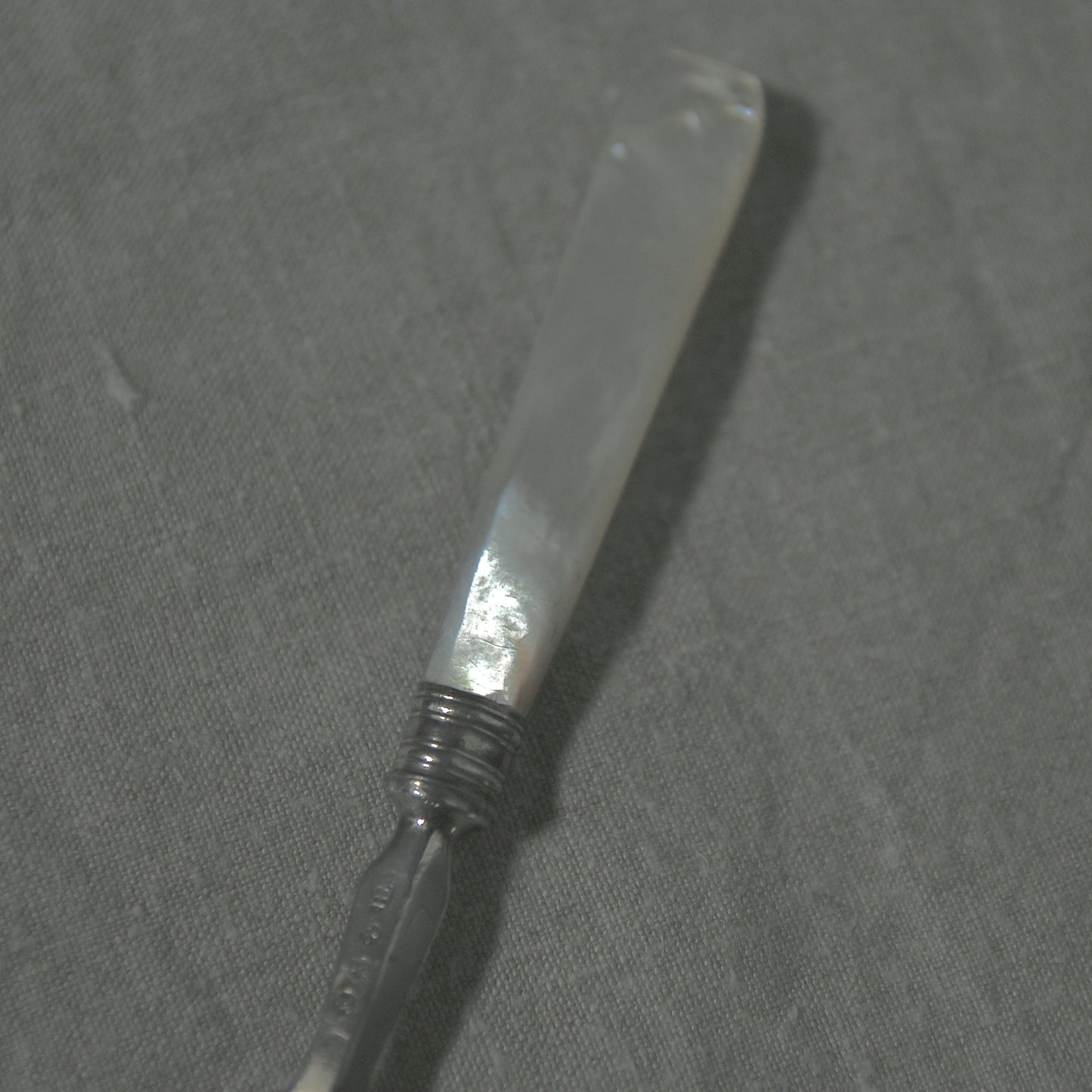 Mother of pearl dessert fork C