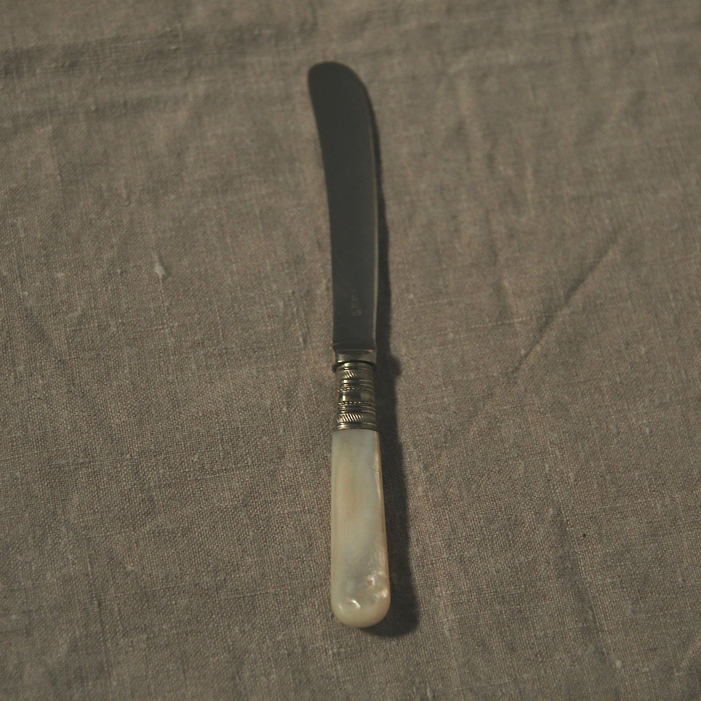 Mother of pearl butter knife C