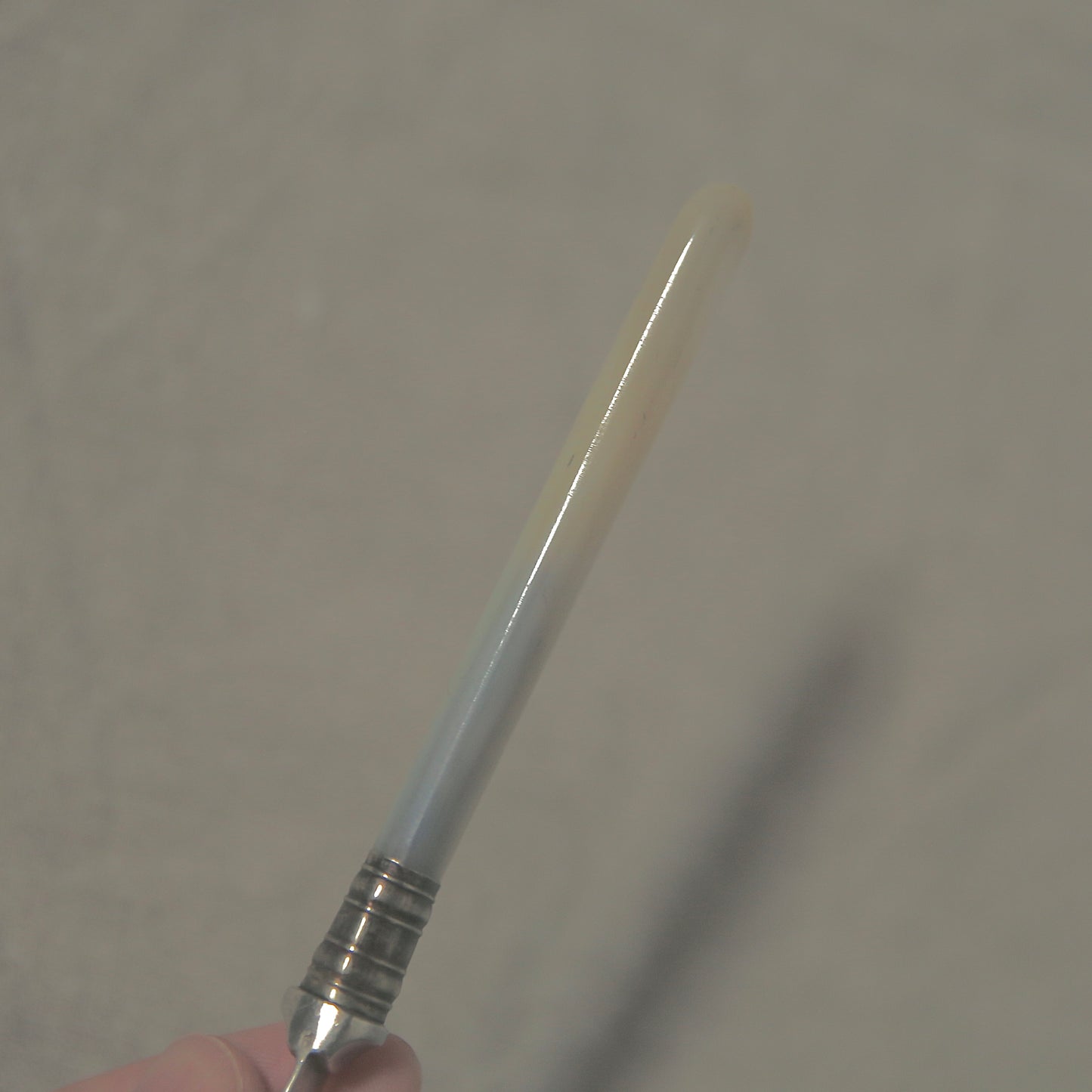 Mother of pearl butter knife A