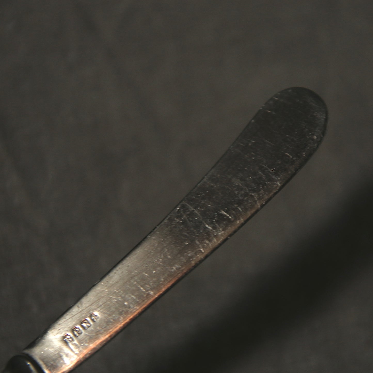 Mother of pearl butter knife D