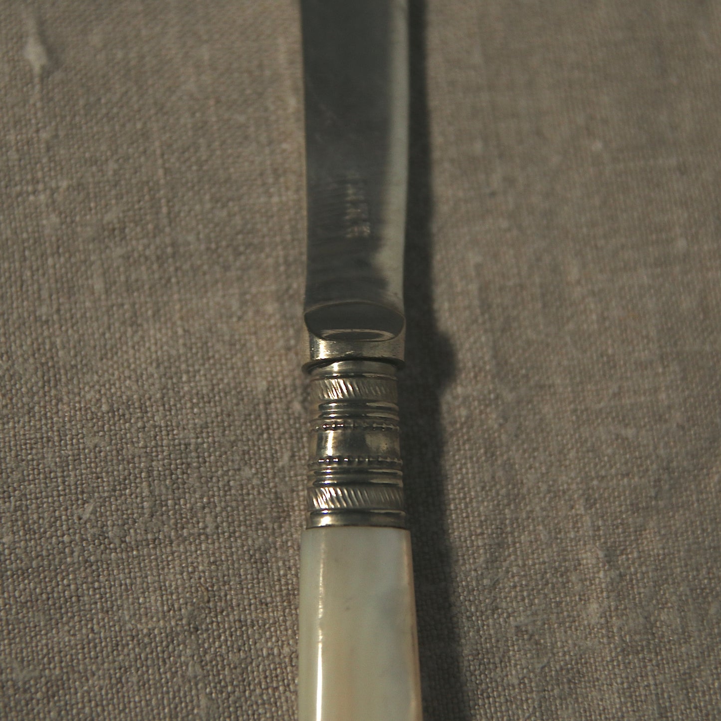 Mother of pearl butter knife C