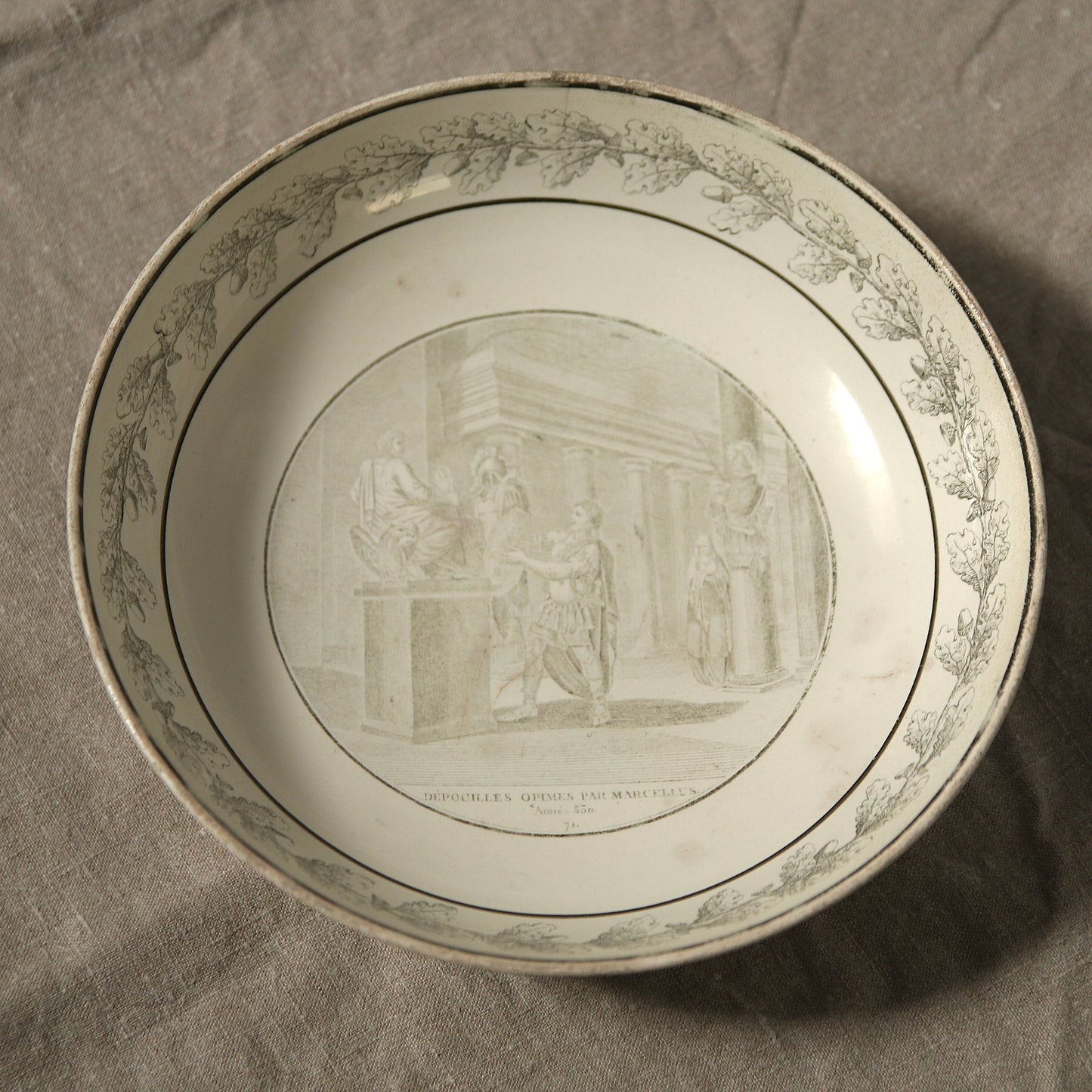 Grisaille plate