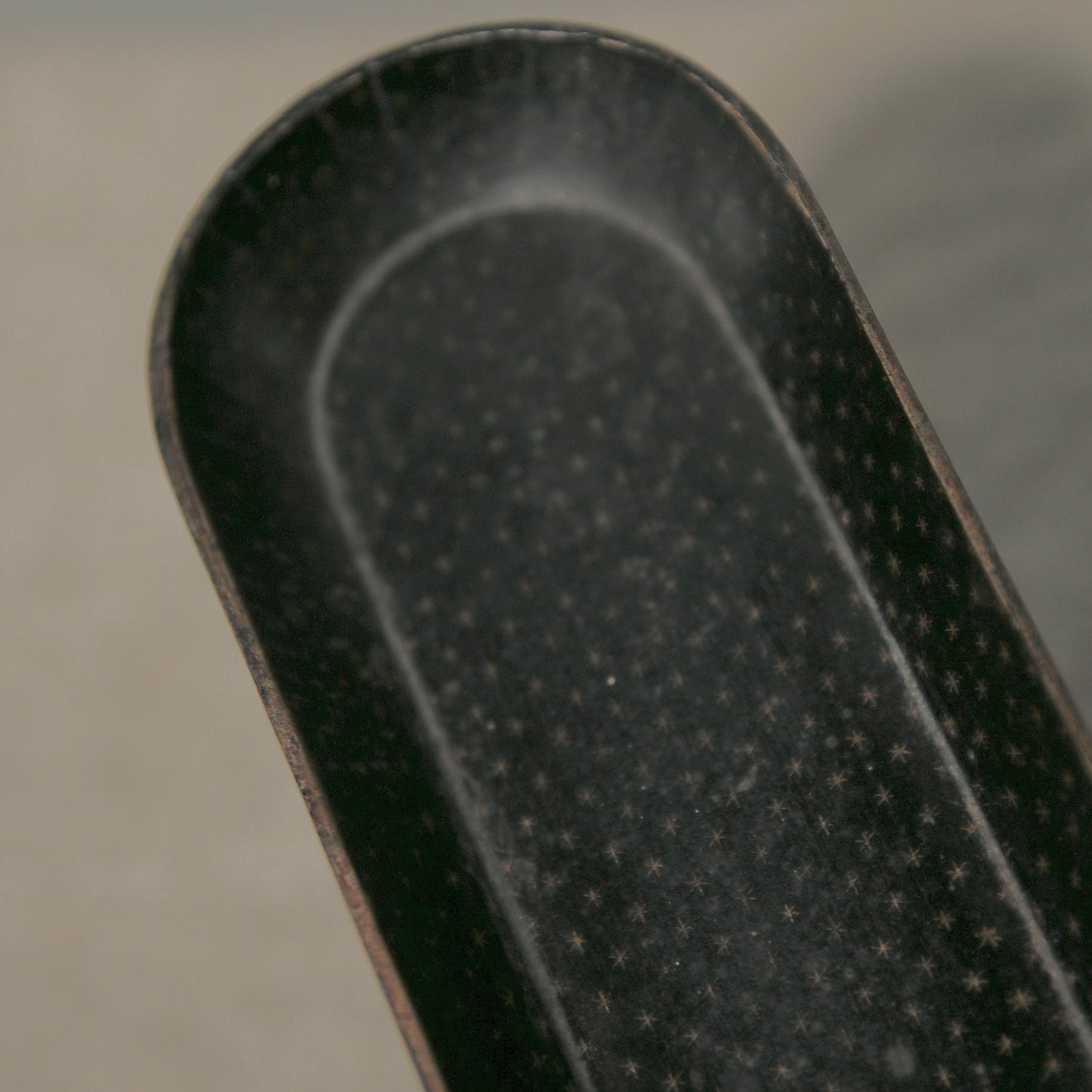 Papier mâché oval Tray