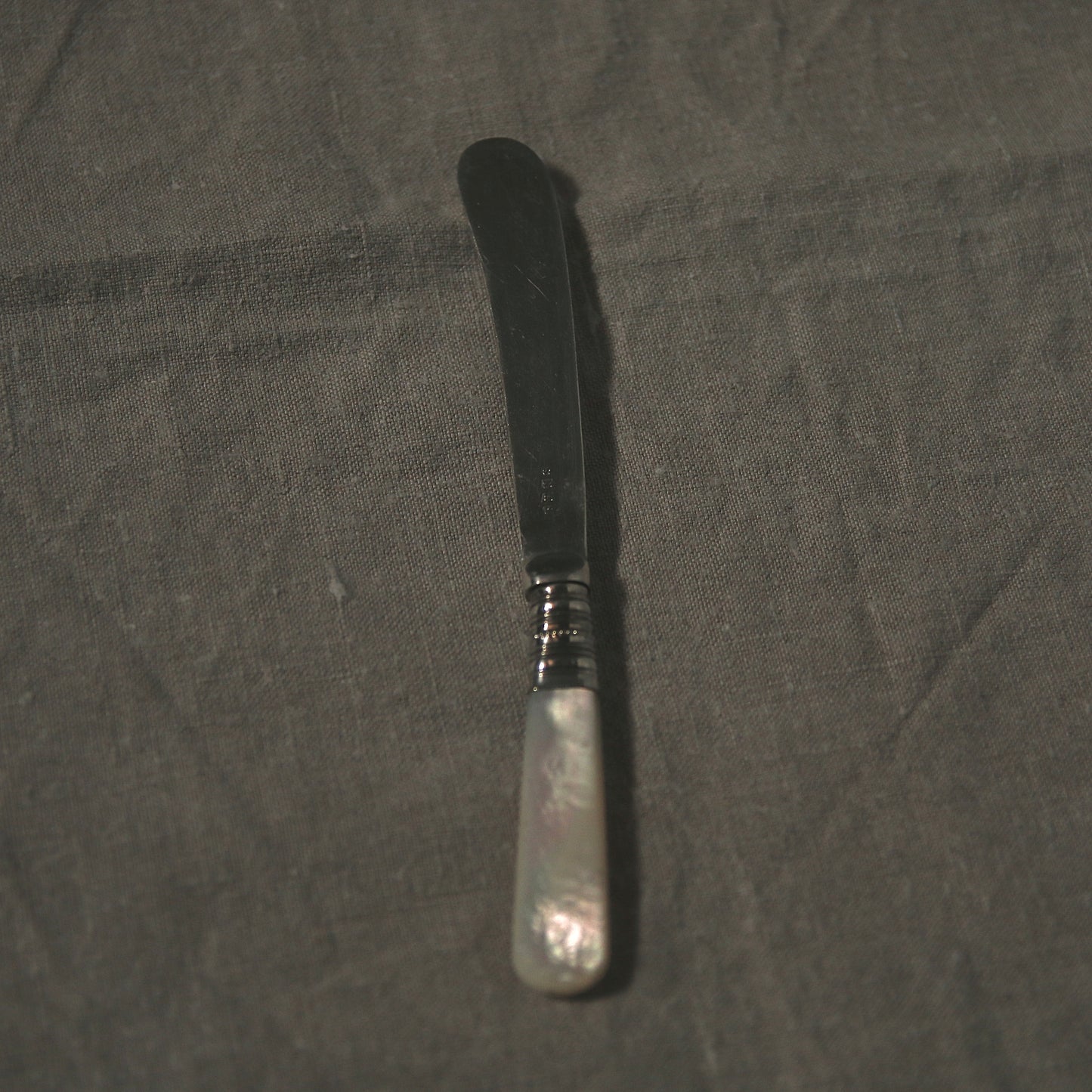 Mother of pearl butter knife D
