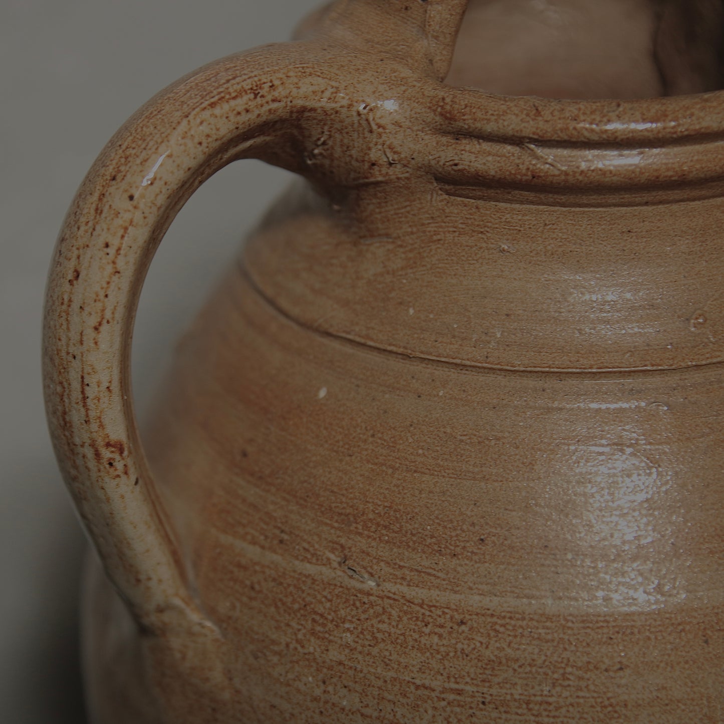 olive oil pot