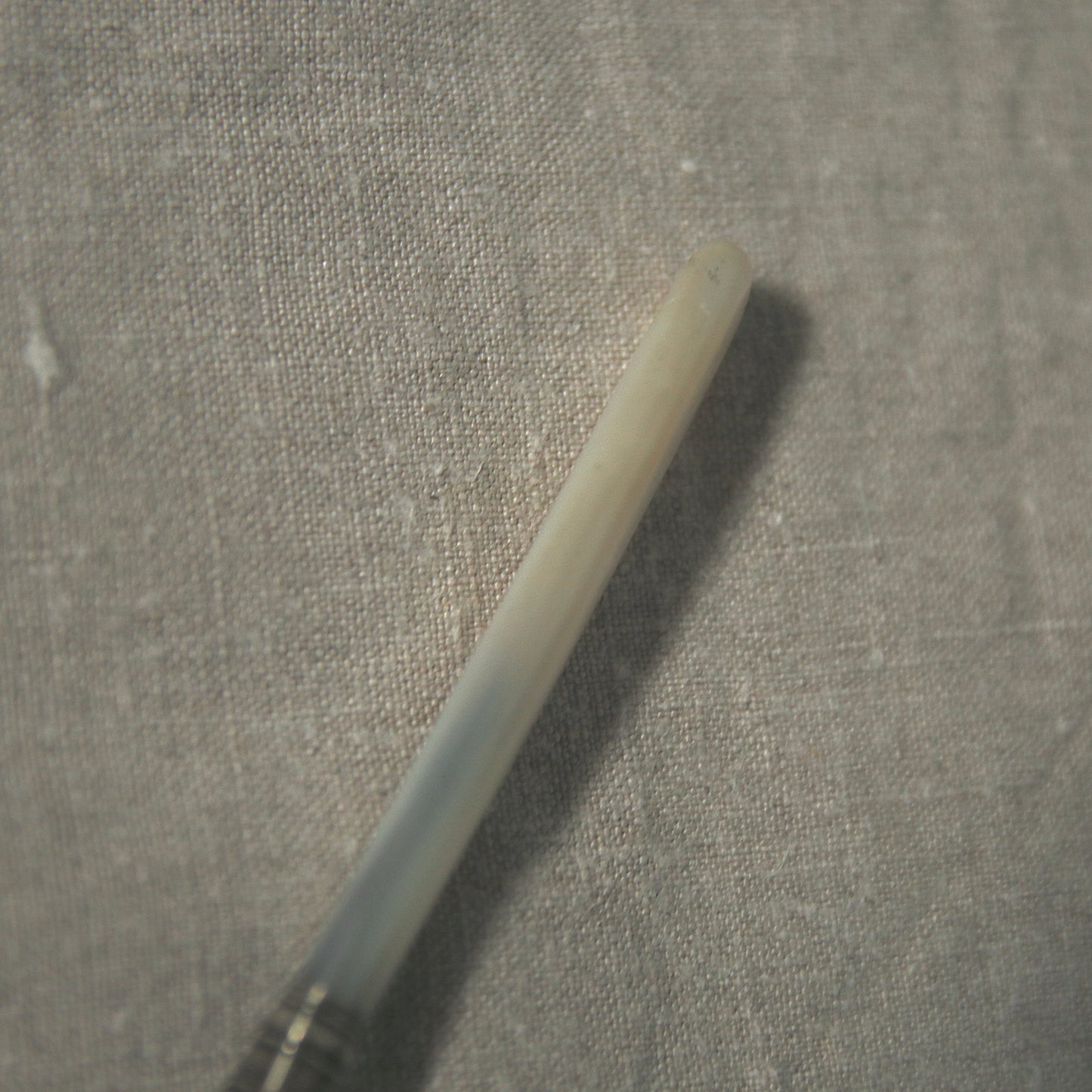 Mother of pearl butter knife A