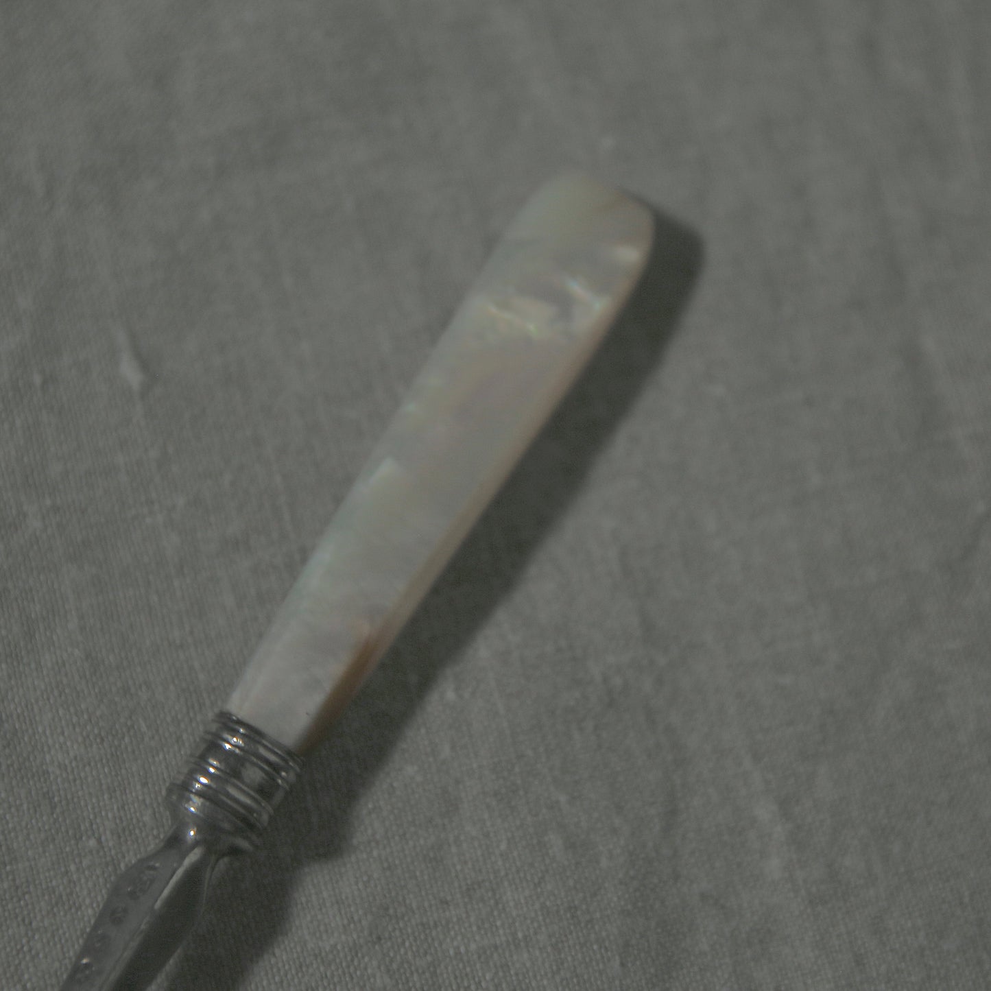 Mother of pearl dessert fork B