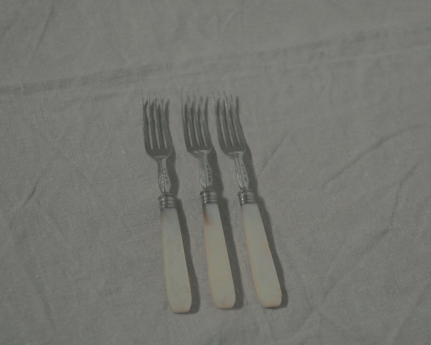 Mother of pearl dessert fork B