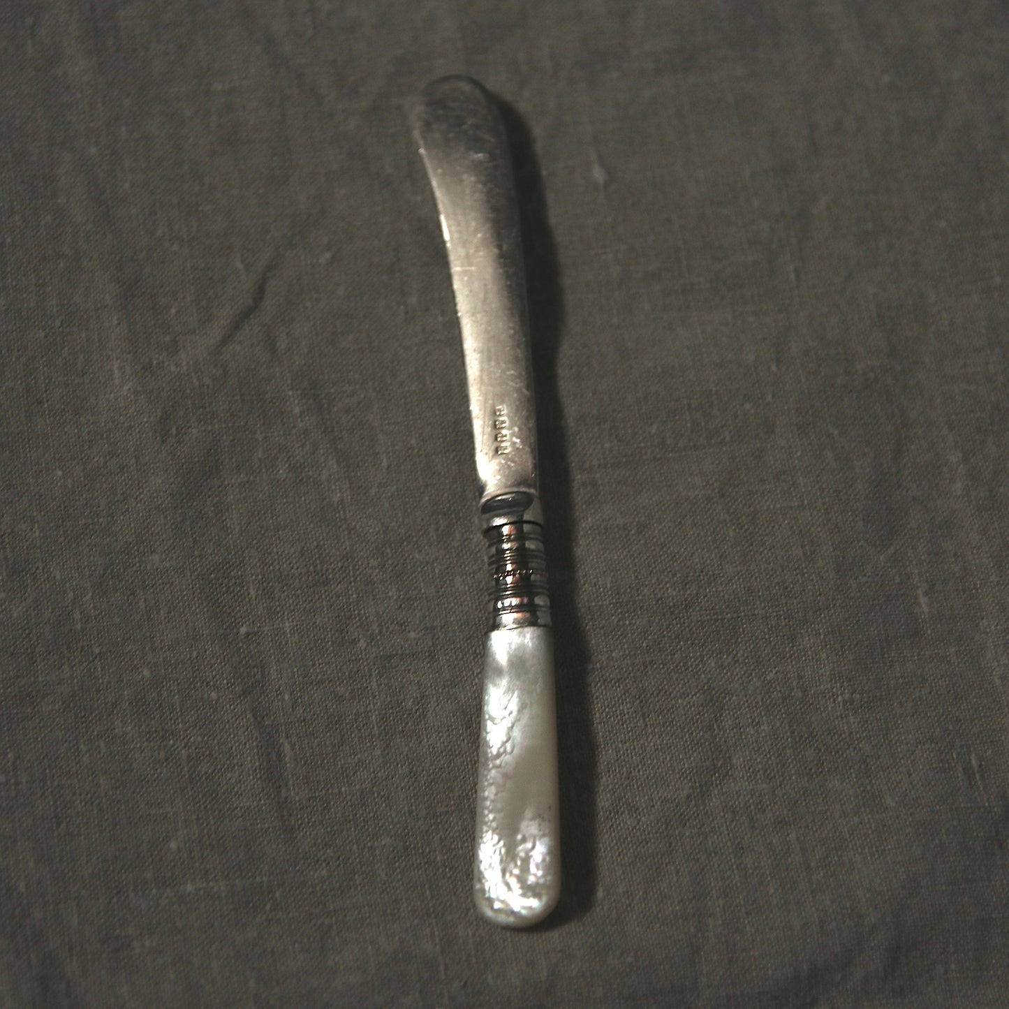 Mother of pearl butter knife D