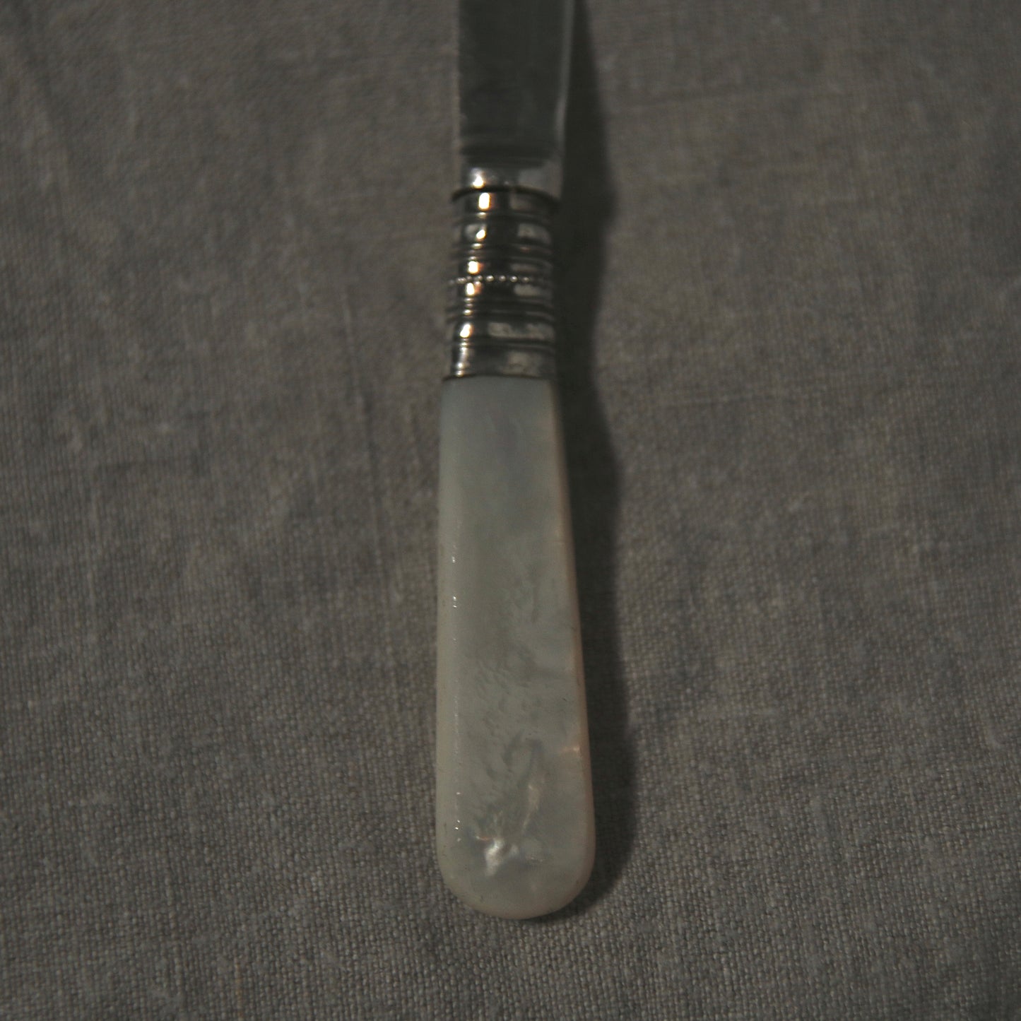 Mother of pearl butter knife D